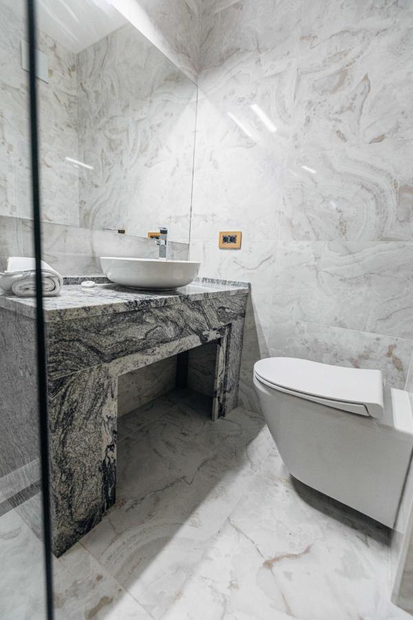 Hotel Livnica Belgrade Extérieur photo