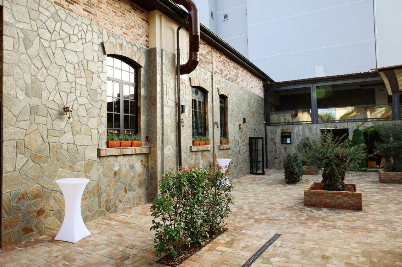 Hotel Livnica Belgrade Extérieur photo